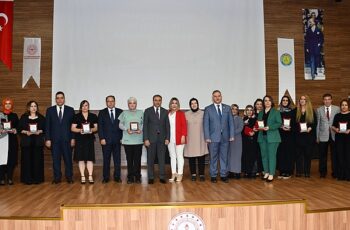 Harran Üniversitesi Kurumların İşbirliğinde Hemşirelik Haftası Coşkulu Bir Programla Kutlandı