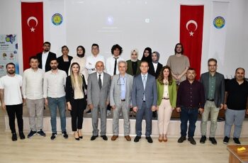 Harran Üniversitesi Teknik Bilimler Meslek Yüksekokulu, ‘Yazılımın Ritmi, Matematiğin Melodisi: Dijital Dünyanın Senfonisi’ adlı 1. Öğrenci Çalıştayını başarıyla gerçekleştirdi