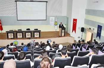 HarranUp Girişimcilik Konferansı: İŞ’te Liderlik ve Geleceğin Kariyer Fırsatları – Motivasyon Semineri Düzenlendi