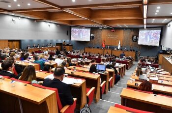 İzmir Büyükşehir Belediyesi ana hizmet binası için plan değişikliği