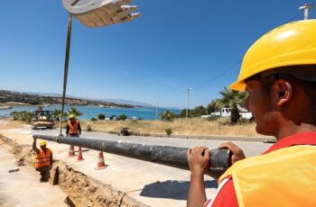 İzmir Büyükşehir Belediyesi Çeşme’nin içme suyu sorununa neşter vuruyor