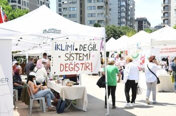 Kadıköy Belediyesi’nin bu yıl “Sürdürülebilirlik” temasıyla yedincisini düzenlediği Kadıköy Çevre Festivali, 31 Mayıs- 2 Haziran tarihleri arasında Selamiçeşme Özgürlük Parkı’nda gerçekleştirilecek