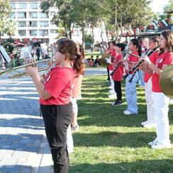 Kemer Belediyesi Gençlik Orkestrası’ndan mini konser