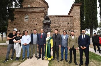 Kırgız Cumhuriyeti’nin her yıl geleneksel olarak düzenlediği Kırgız Şenlikleri bu yılda İznik’te gerçekleşti