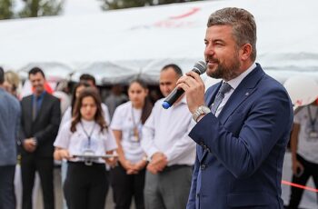 Mezun olduğu lisede Başkan Duman’a coşkulu karşılama