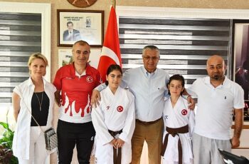 Milli karatecilerden Başkan Topaloğlu’na ziyaret