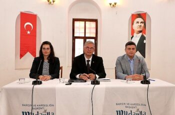 Mudanya Belediyesi Mayıs Ayı Olağan Meclis Toplantısı’nda Mudanya Dolgu Alanı’nda bulunan Kapalı Pazar Yeri’nin yeniden kullanıma açılması oy birliği ile kabul edildi