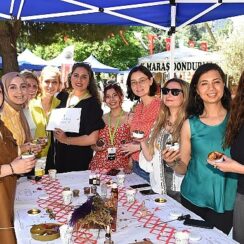 Türkiye’nin en büyük ve en kapsamlı çevre festivali olan Kadıköy Çevre Festivali, Selamiçeşme Özgürlük Parkı’nda başladı