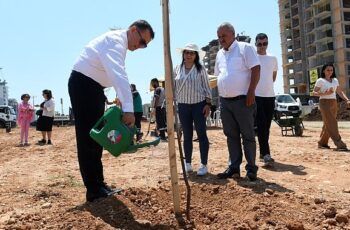 Yenişehir Belediyesi ağaçlandırma çalışmalarını sürdürüyor