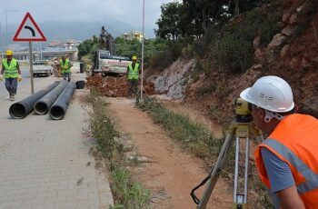 Antalya Büyükşehir Belediyesi’nden Oba Mahallesi’ne kanalizasyon hattı