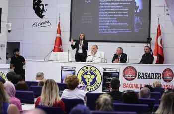 Buca’da bağımlılıkla mücadele paneli düzenlendi