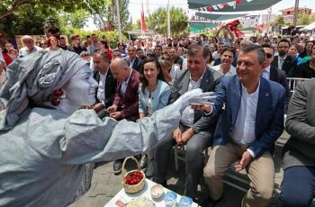 CHP Genel Başkanı Özgür Özel, Bornova Kiraz Festivali’nde konuştu: “İzmir ikinci memleketim”