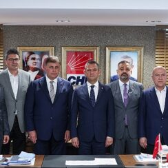 CHP Genel Başkanı Özgür Özel İzmir’e geldi