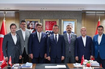 CHP Genel Başkanı Özgür Özel İzmir’e geldi