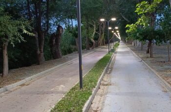 Daha önce yenilenen ancak aydınlatma direkleri zarar gören Dutlu Yol’da yenileme çalışmaları tamamlandı