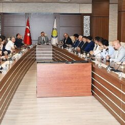 Harran Üniversitesinde TÜBİTAK Destekli TÜMTÜRKÇE Projesinin Tanıtım ve Değerlendirme Toplantısı Yapıldı