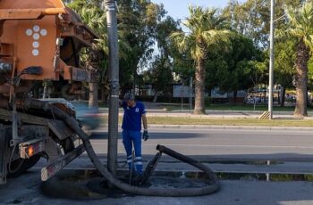 İzmir’in altyapı hatlarında temizlik seferberliği