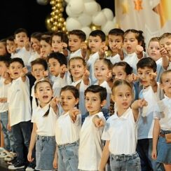 Karşıyaka’nın anaokullarını yıl sonu coşkusu sardı