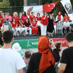 Karşıyaka’nın engel tanımayan gençlerinden renkli gösteriler