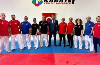 Kemer Belediyesi Karate Antrenörü Akar, milli takım kampında