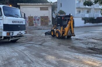 Kemer’de tozlu yollar yıkanıyor