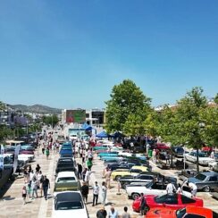 Klasik otomobiller Urla’da buluştu