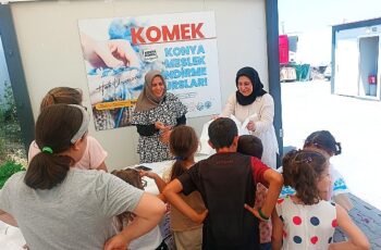 KOMEK Mensupları ve Mezunları Derneği Bayramda Hatay’da Çocukları Sevindirdi