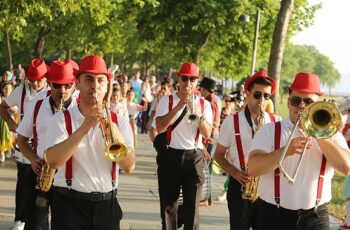 Küçükçekmece Belediyesi ve Seiba Uluslararası Hikâye Anlatıcılığı Merkezi’nin ortaklaşa düzenlediği ‘V. Uluslararası Masalİstanbul’ Festivali, Göl Kenarı Amfi Tiyatro’da başladı