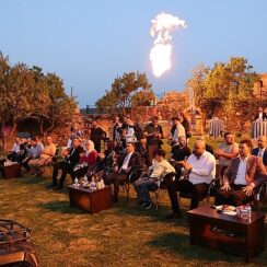 Nevşehir Belediyesi himayesinde bu yıl ilki gerçekleştirilecek olan Kapadokya Güzel Atlar Diyarı Festivali için start verildi. 1 ay boyunca Kayaşehir’de gerçekleştirilecek olan festivale birçok ünlü sanatçı katılacak