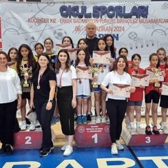 Osmangazili badmintonculardan Türkiye şampiyonluğu