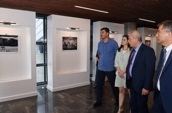 Şehrin sessiz tanıklarını fotoğraflara taşıdı