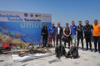 Sürdürülebilir bir gelecek için bir adım daha: Borusan’dan Gemlik’te deniz dibi temizliği