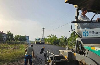 Yollar ve kaldırımlar bayrama hazırlandı