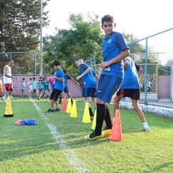 Başkan Topaloğlu geleceğin futbolcularıyla bir araya geldi