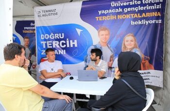 Bayrampaşa Belediyesi’nden öğrencilere ücretiz YKS tercih danışmanlığı