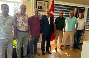 Büyük Birlik Partisi (BBP) Antalya İl Başkanı Mustafa Yılmaz, Kemer Belediye Başkanı Necati Topaloğlu’na hayırlı olsun ziyaretinde bulundu