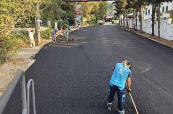 Büyükşehir Yol Bakım Timi durmaksızın çalışıyor