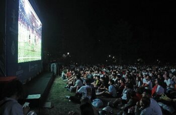 Çankaya Belediyesi, 2024 Avrupa Futbol Şampiyonası son 16 tur heyecanını Ahlatlıbel Atatürk Parkı’nda Başkentlilerle buluşturdu