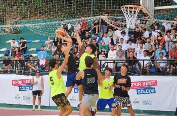 Gölcük Belediyesi yaz spor etkinlikleri kapsamında Değirmende sahili 2-3-4 Ağustos tarihlerinde yeniden Sokak Basketbolu Turnuvası heyecanına ev sahipliği yapacak