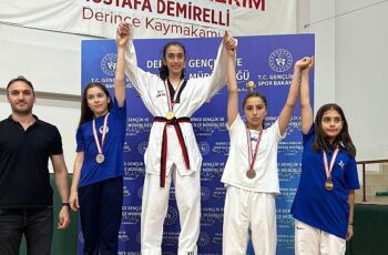 Gölcük Belediyesporlu 3 Taekwondo sporcusu, Kocaeli’de düzenlenen müsabakalarda şampiyon olarak Türkiye Şampiyonasına katılmaya hak kazandılar