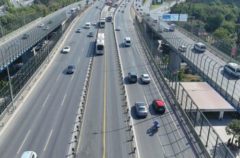 Haliç Köprüsü Metrobüs Yolu Yenileniyor