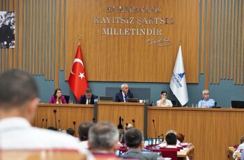 İzmir Büyükşehir Belediye Meclisi’nden Başkan Tugay’a önemli yetki