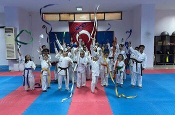 Kemer Belediyesi Karate Takımı kuşak atladı