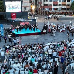 Kocaeli 1. Balkan Halk Oyunları Festivali başladı