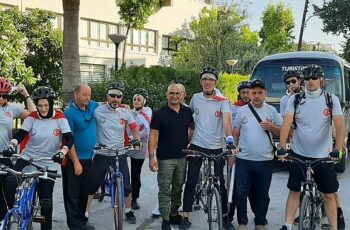 Konya’daki Görme Engelliler Kıbrıs Barış Harekatı’nın 50. Yıl Dönümünde KKTC’de Pedal Çevirdi