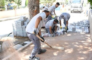 Narlıdere’de sahada çalışan ekiplerin mesai saatlerine aşırı sıcak düzenlemesi