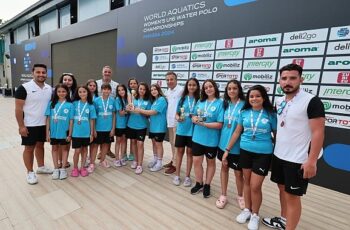 Nevşehir Belediyesi U13 Sutopu Takımı katıldığı Türkiye Şampiyonasında üçüncü olmayı başarırken sporcularımız En Çok Gol Atan Oyuncu ve En İyi Kaleci ödüllerinin de sahibi oldu