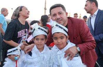 Nevşehir’in il oluşunun 70. Yıl dönümü dolayısıyla Kayaşehir’de düzenlenen tören büyük ilgi gördü