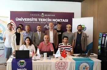 Protokol Üyeleri Üniversite Adaylarına Moral Depoladı