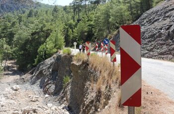 Serik-Akbaş grup yolu güçlendiriliyor